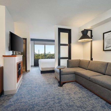 Hyatt Place Tampa Busch Gardens Extérieur photo