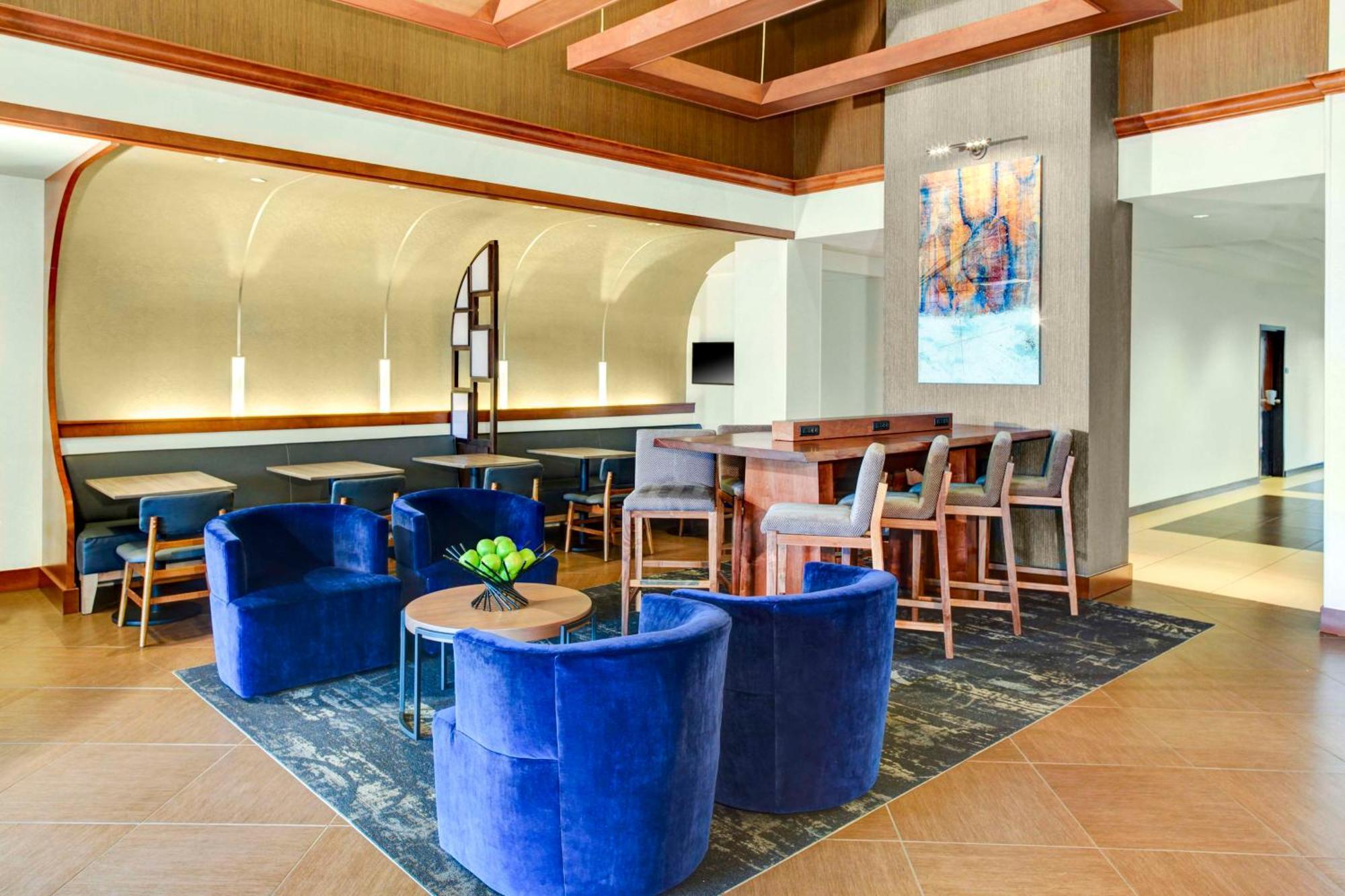 Hyatt Place Tampa Busch Gardens Extérieur photo
