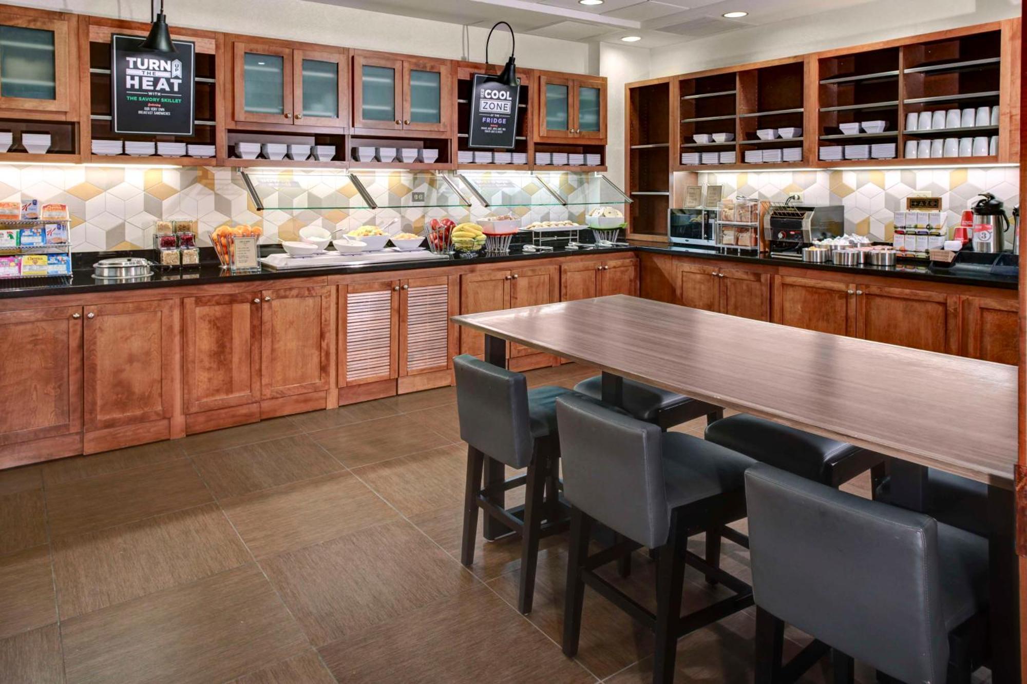 Hyatt Place Tampa Busch Gardens Extérieur photo