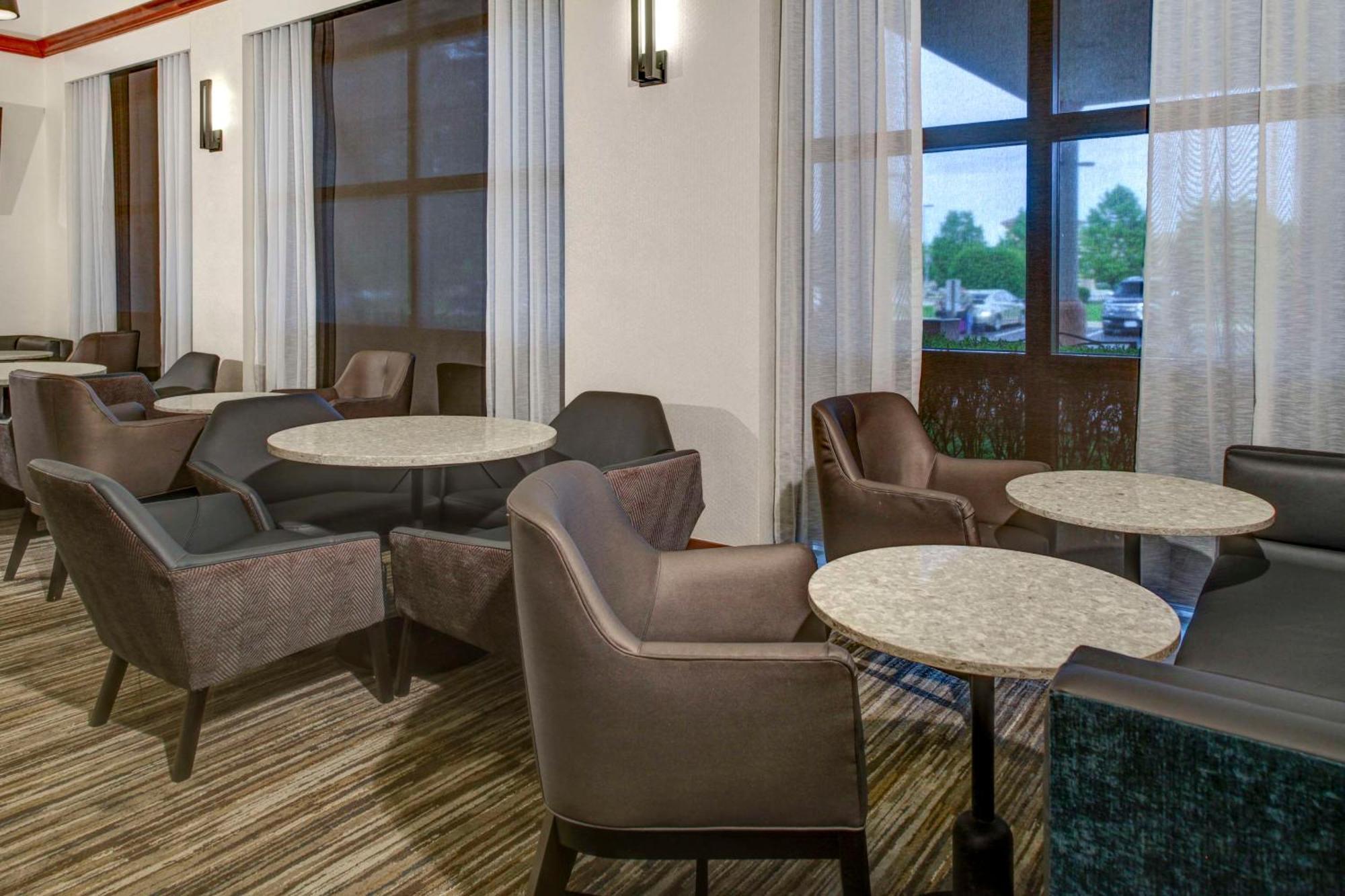 Hyatt Place Tampa Busch Gardens Extérieur photo