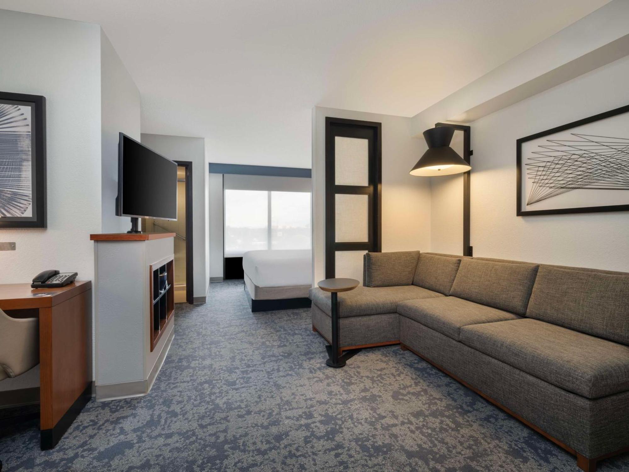 Hyatt Place Tampa Busch Gardens Extérieur photo